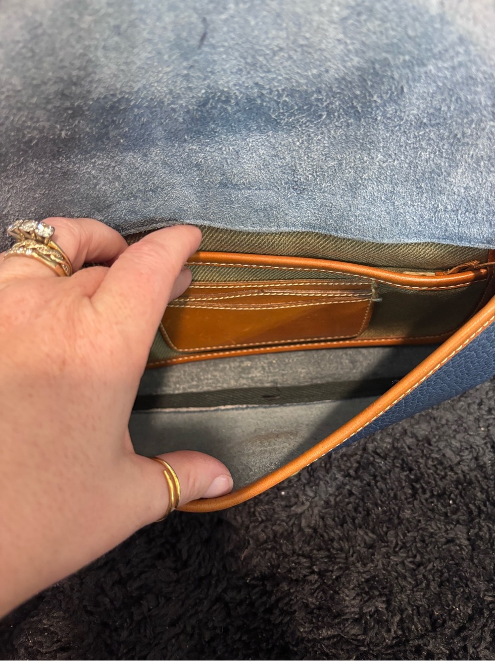 Vintage Dooney & Bourke All Weather Leather Over & Under Tack Navy British tan - Picture 5 of 9